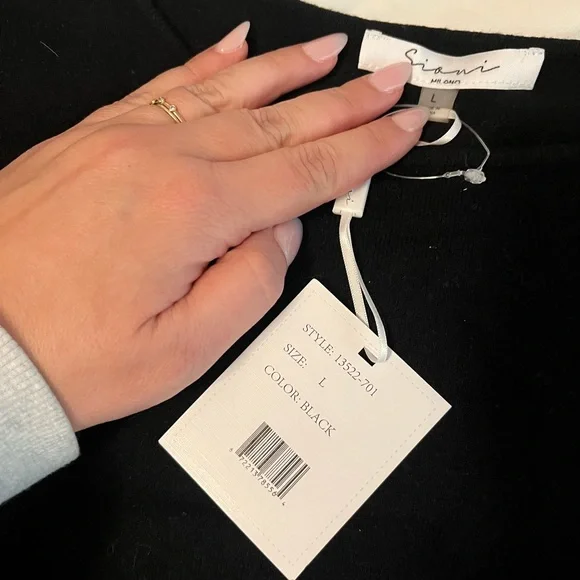 Black Puff Sleeve Leather Women's Top - Picture 5 of 5